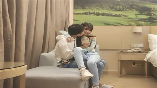 壹屌探花138元解锁：高端外围兼职平面模特，极品身材任你享用！